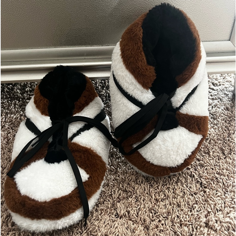 Jordan Air Plush Retro Sneaker Slipper Shoes
